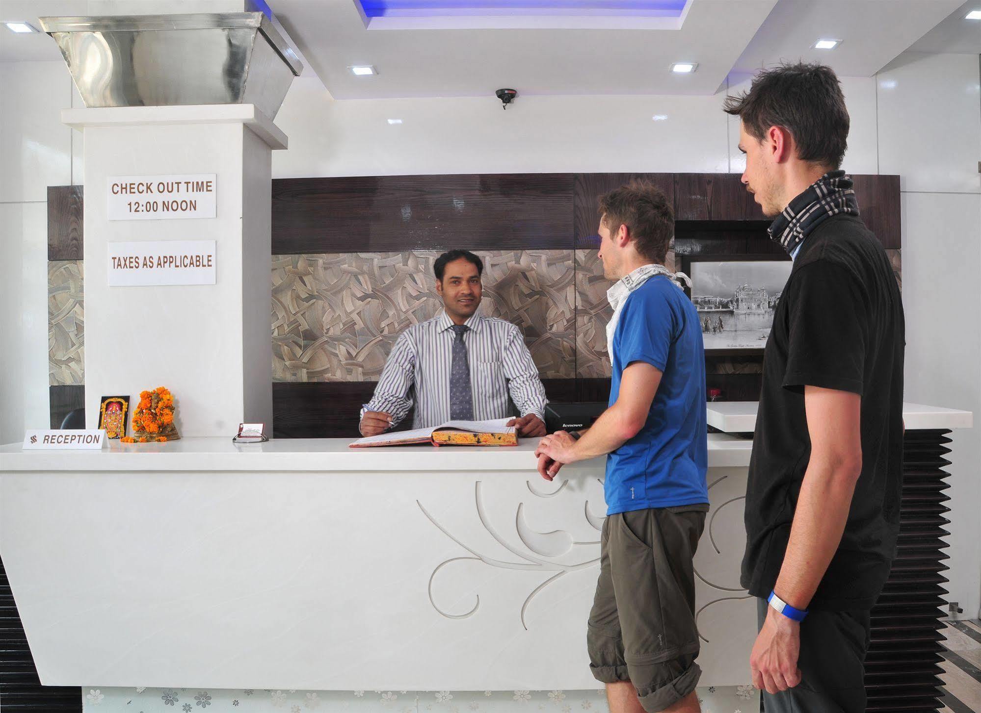 Hotel Stay Well Dx New Delhi Extérieur photo